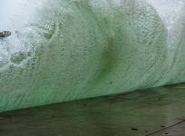 2024-08-23DSCF7834France - Bretagne -  Dinard - Grande marée - trop près de la vague